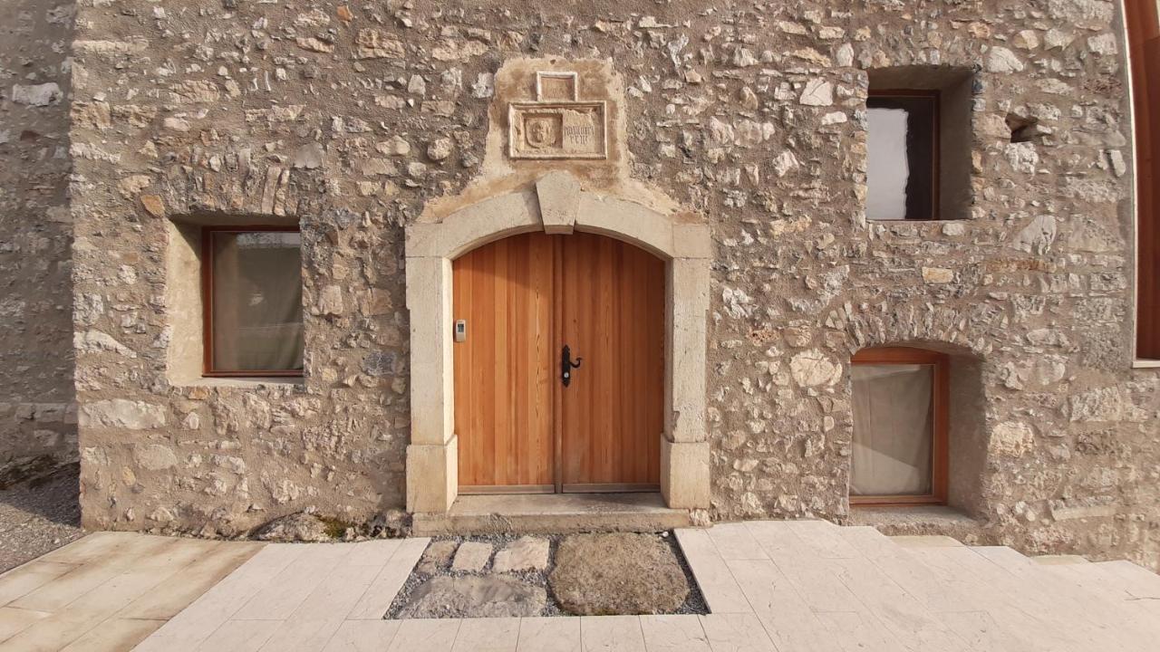 Hotel Vinica Castle Esterno foto