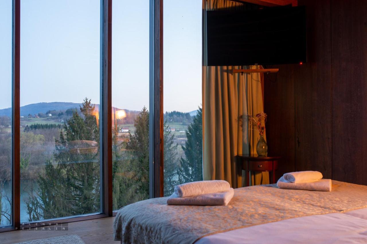 Hotel Vinica Castle Esterno foto