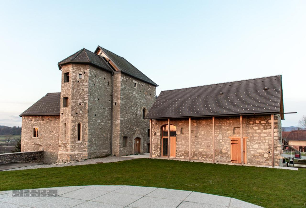 Hotel Vinica Castle Esterno foto
