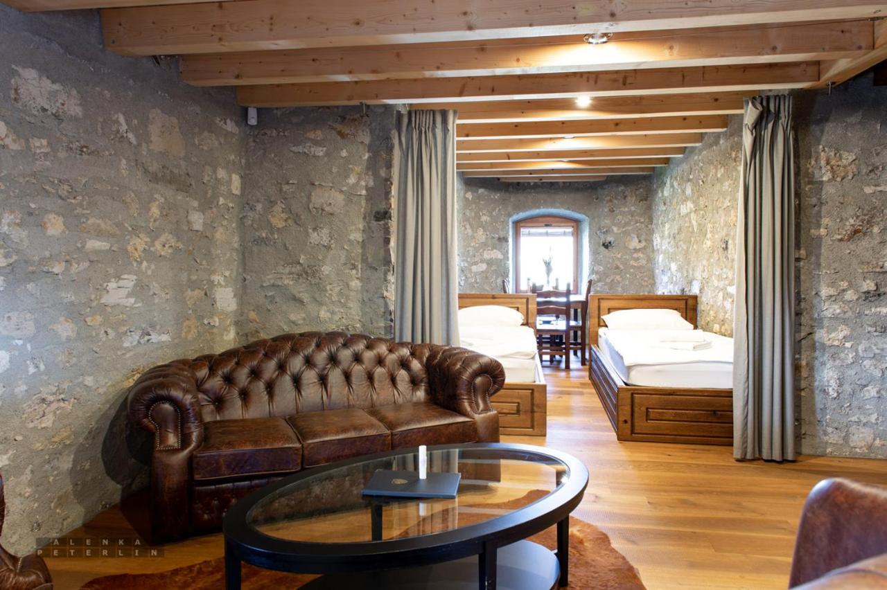 Hotel Vinica Castle Esterno foto